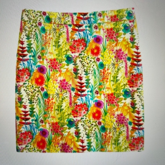 J.CREW FLORAL MINI SKIRT - Picture 3 of 3